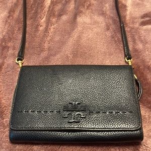Tory Burch Cross body in excellent condition